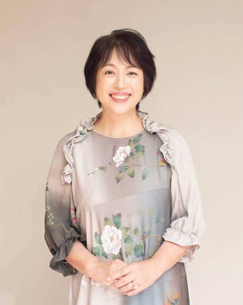 白駒妃登美
